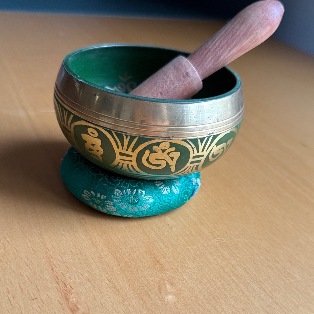 Green and Gold Singing Bowl with Mallet